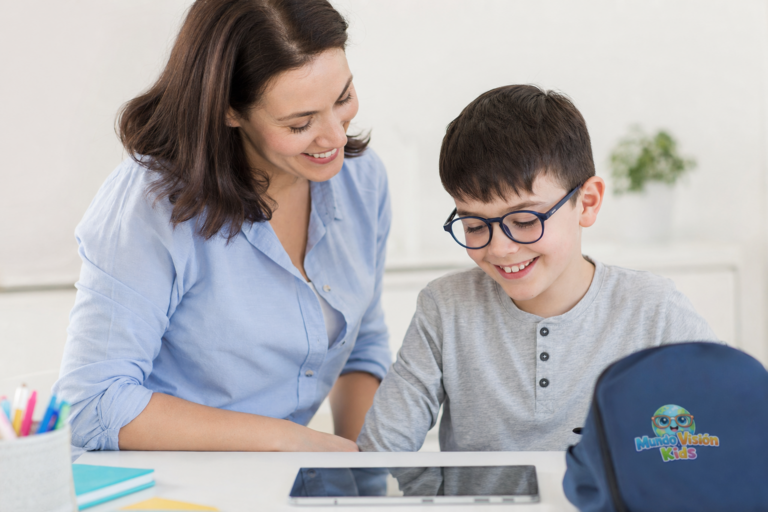 Tratamiento de miopía en niños: Lentes Stellest y terapias